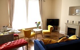 Mostyn Villa 2 Free Private Parking